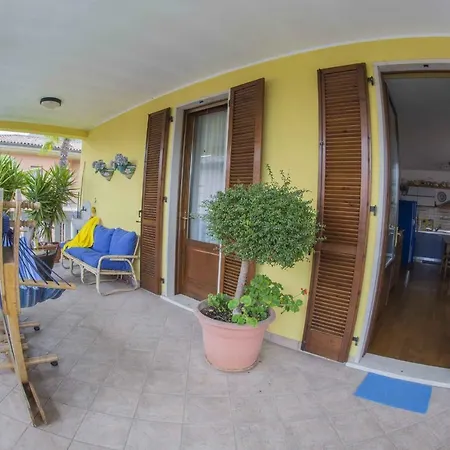 Atena Lägenhet Gardone Riviera